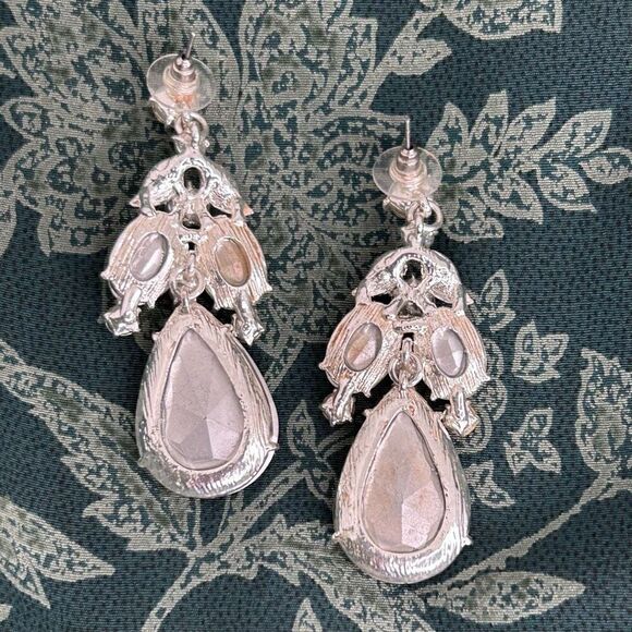 Chandelier Teardrop Crystal Drop Earrings 2.5” Silver-tone Clear Rhinestones - Picture 10 of 10